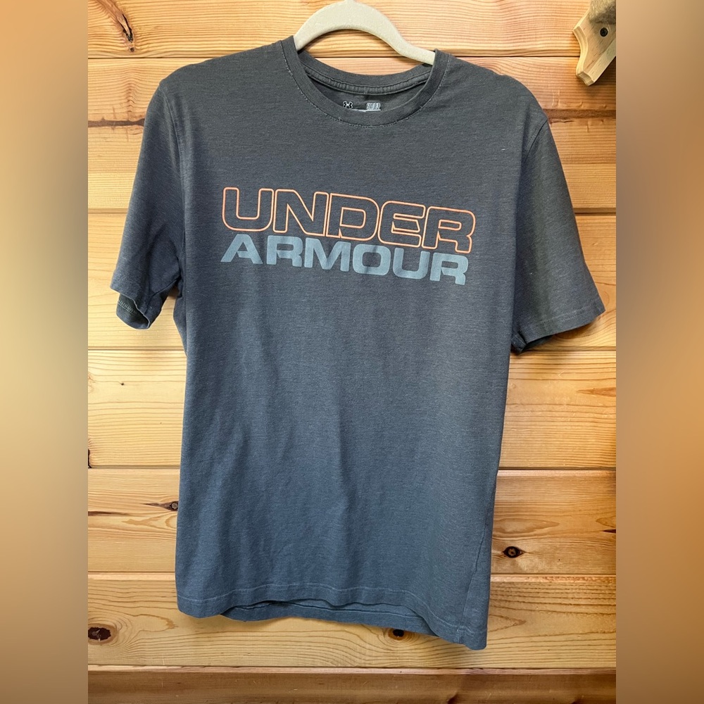 Under Armor Men’s Grey Tee